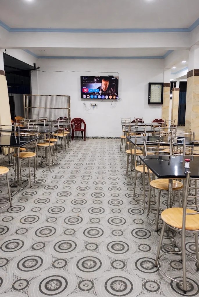 Dining area at Xion 16 Men’s PG, Siruseri SIPCOT
